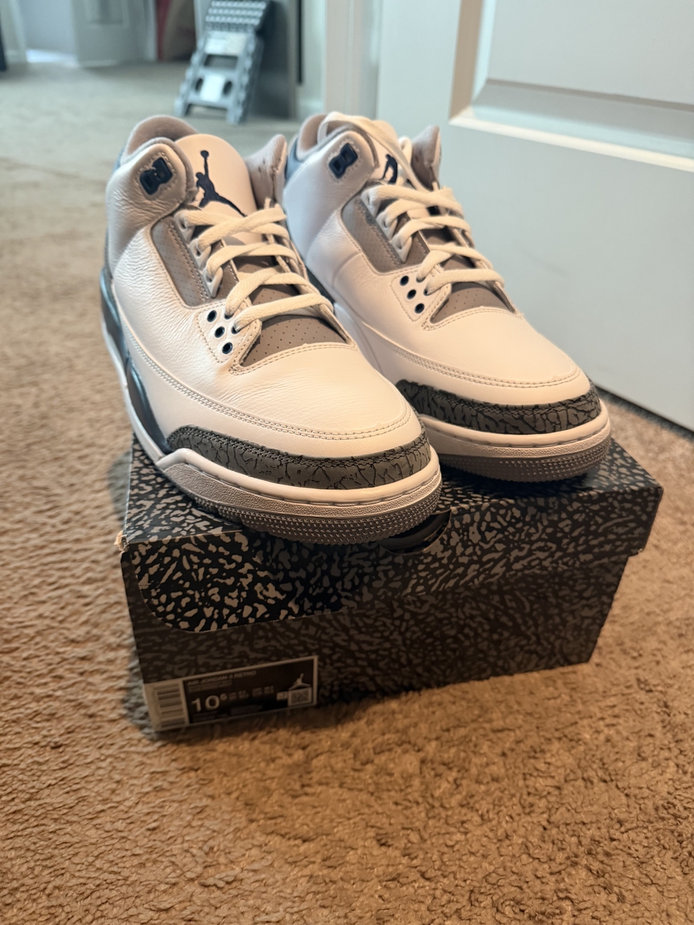 Nike Air Jordan 3 Retro White/Gray Men’s Sneakers